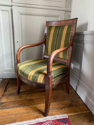 Magnifique fauteuil Restauration vert 95 x 44