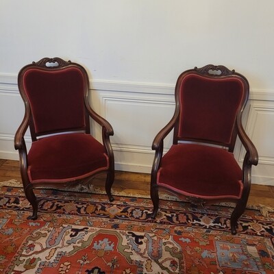Elégante paire de fauteuils bordeaux 96 x 52 x 58cm