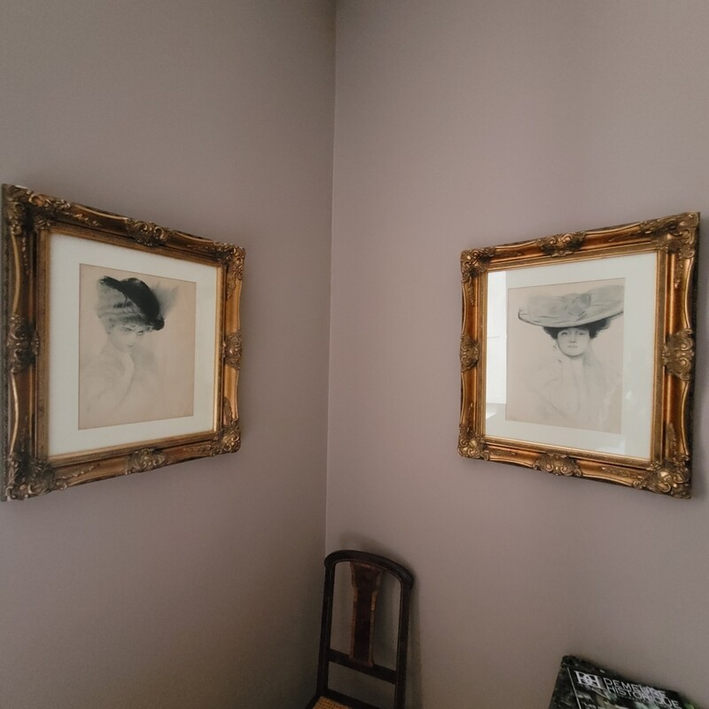 Elégante paire de gravures 62 x 52cm