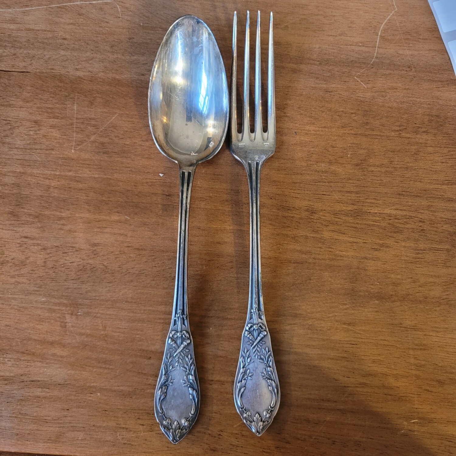 lot 1 fourchette et 1 cuillère en métal argenté