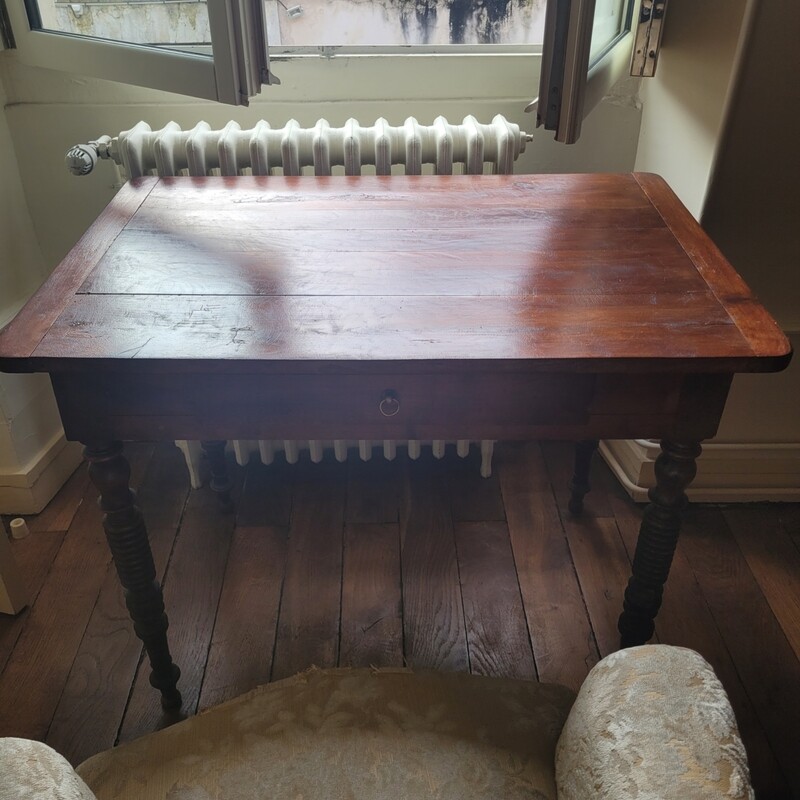 Table à écrire avec tiroir en ceinture - H 72 x L 91 x P 61 cm