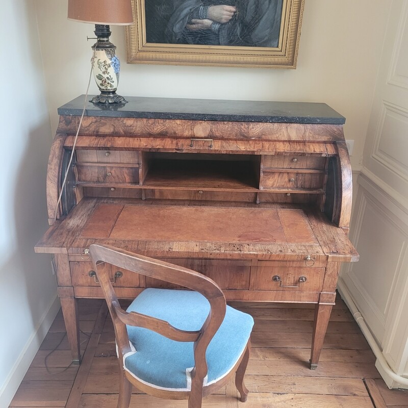Magnifique secrétaire en noyer avec dessus de marbre noir - H 109 x P 57,5 x L 112 cm