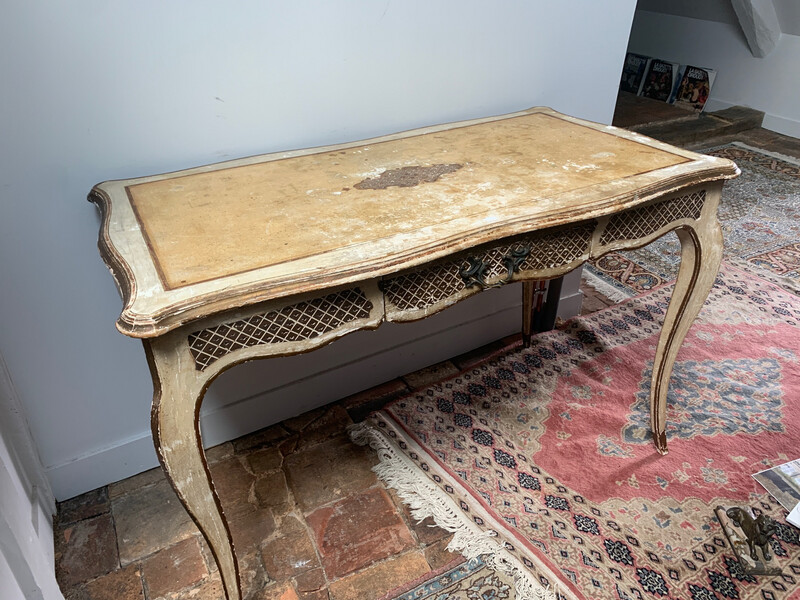 Bureau en bois (L:110 cm ; l: 60 cm ; H:74 cm)