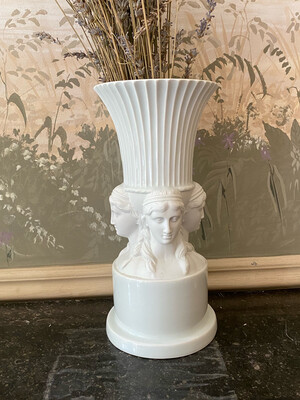Vase polymorphe en porcelaine biscuit h_20cm