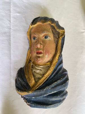 Statue en bois - Portrait d’une vierge espagnole - 18eme siècle