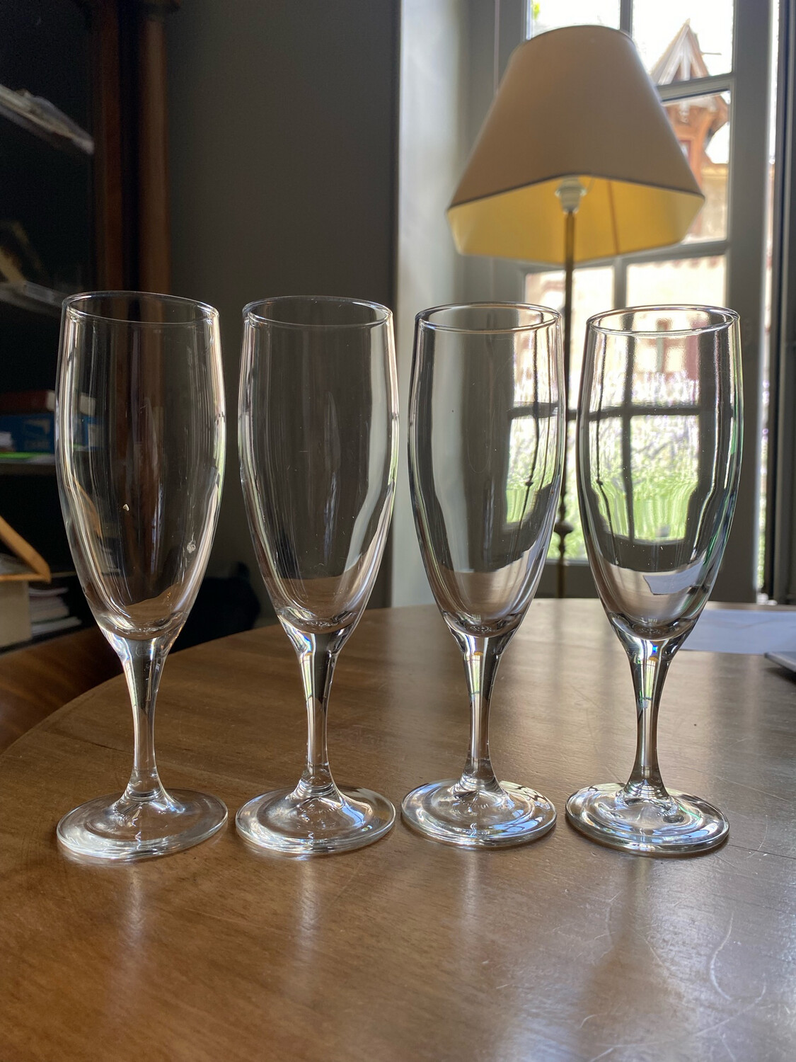 4 verres de champagne