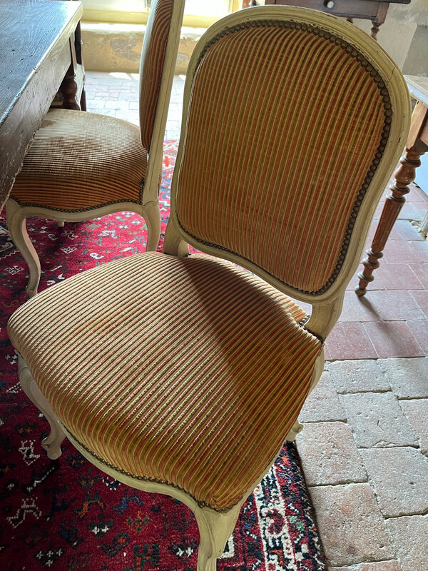 Chaise jaune et orange - H 80 cm