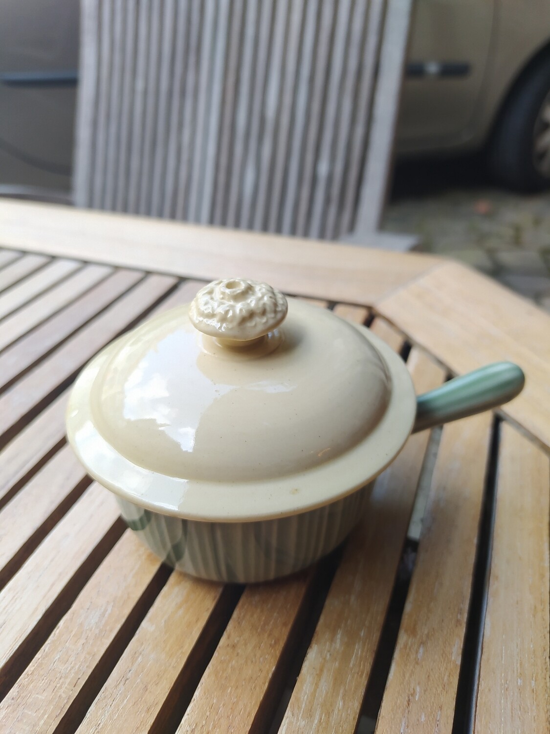 Tasse avec son couvercle