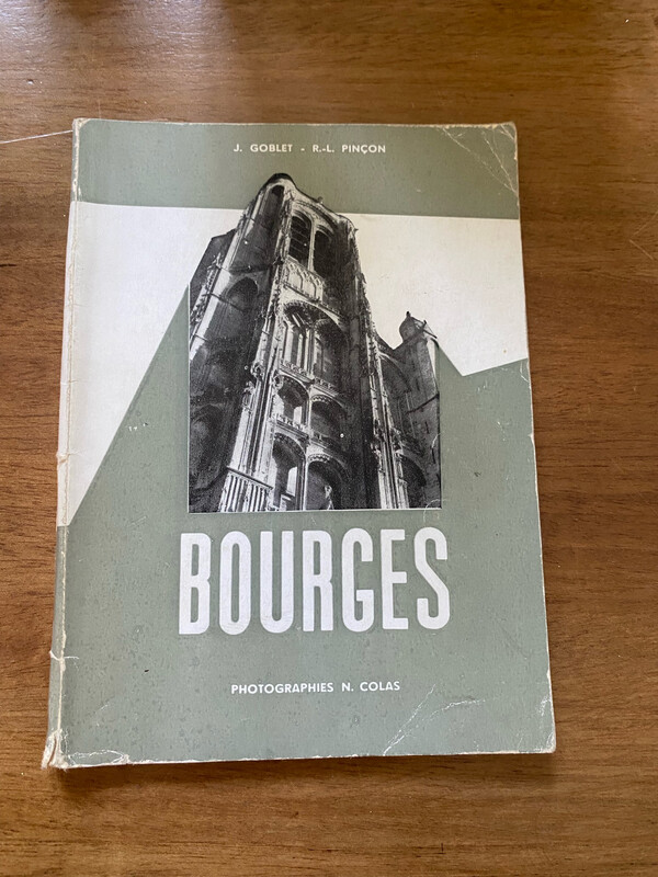 Livre « Bourges » photographies N. Colas