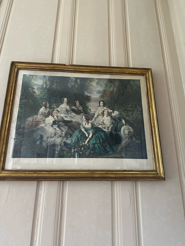 Lithographie par Léon NOEL, scène d'après mariage dans un cadre à rang de perle en stuc doré - 83 x 105