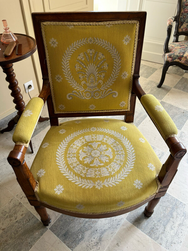 Fauteuil jaune - H 93 cm