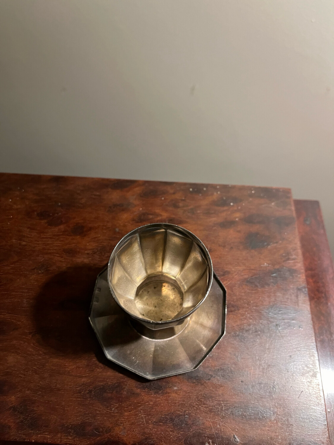 Coquetier en métal argenté