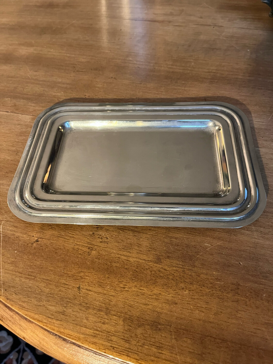 Petit plateau en métal argenté - 23 x 16 cm