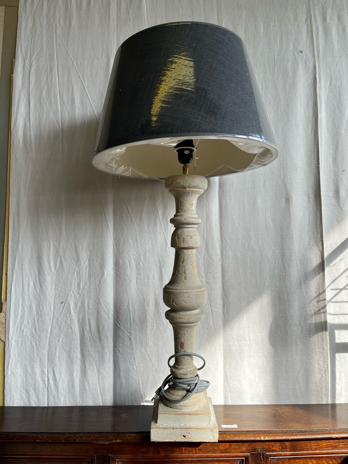 Lampe en bois imitation pierre - H 89 cm