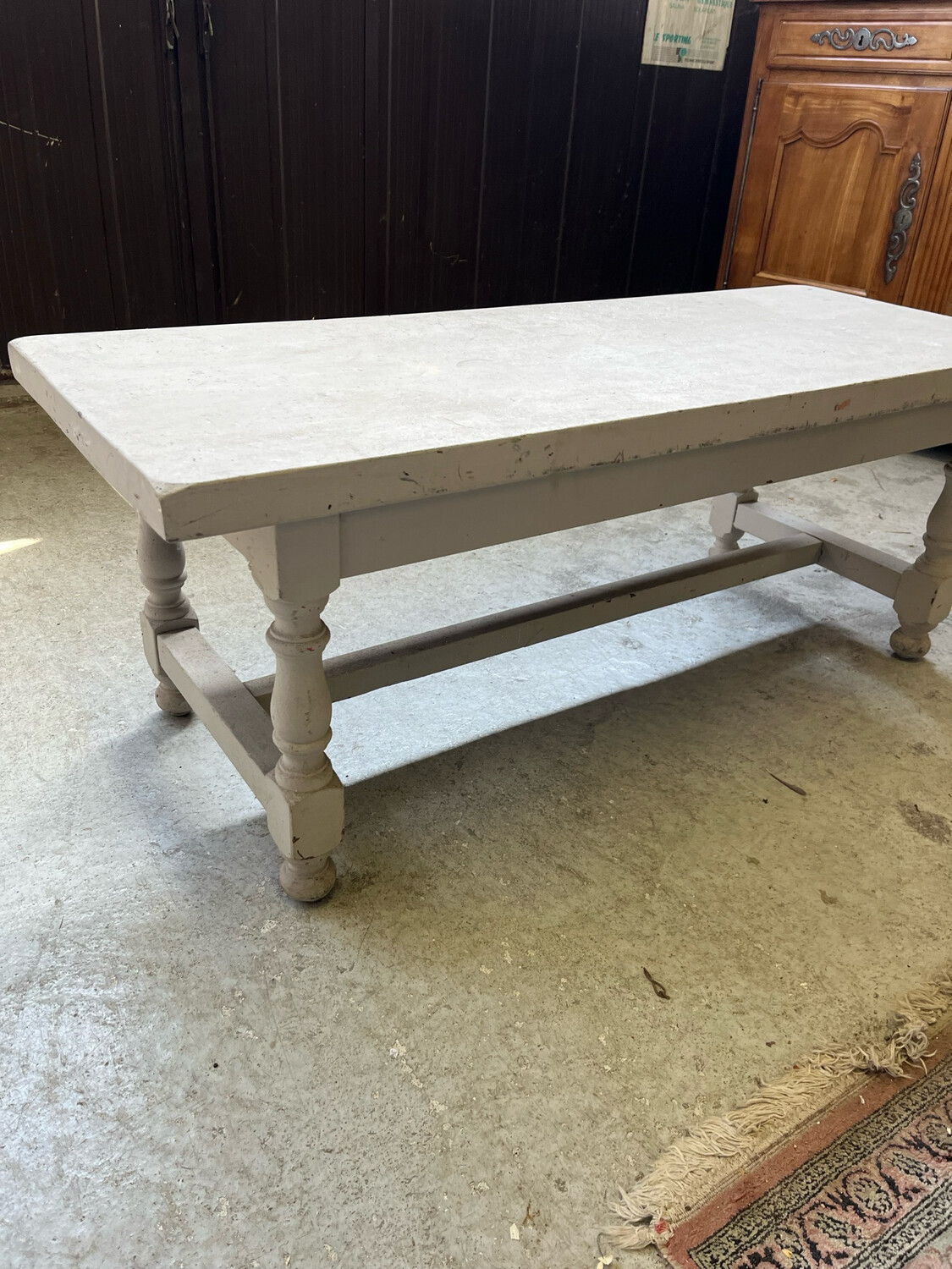 Table basse en bois peint gris - 125 x 49 x H 48 cm