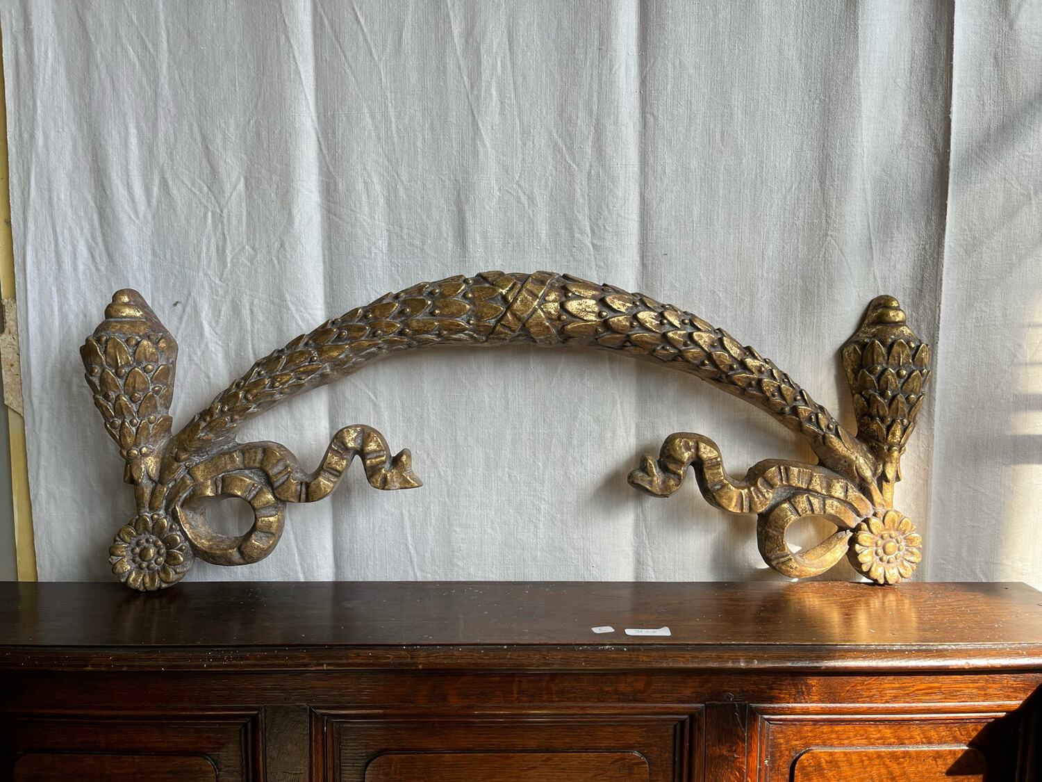 Fronton en bois doré - 83 x 30 cm