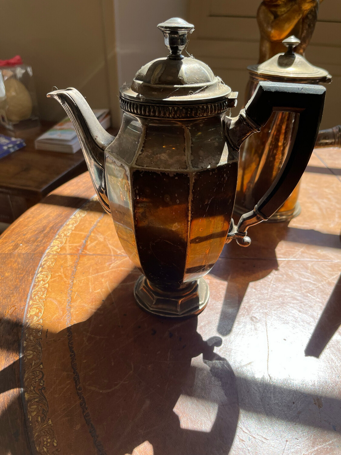 Théière ancienne en métal argenté - H 23 cm