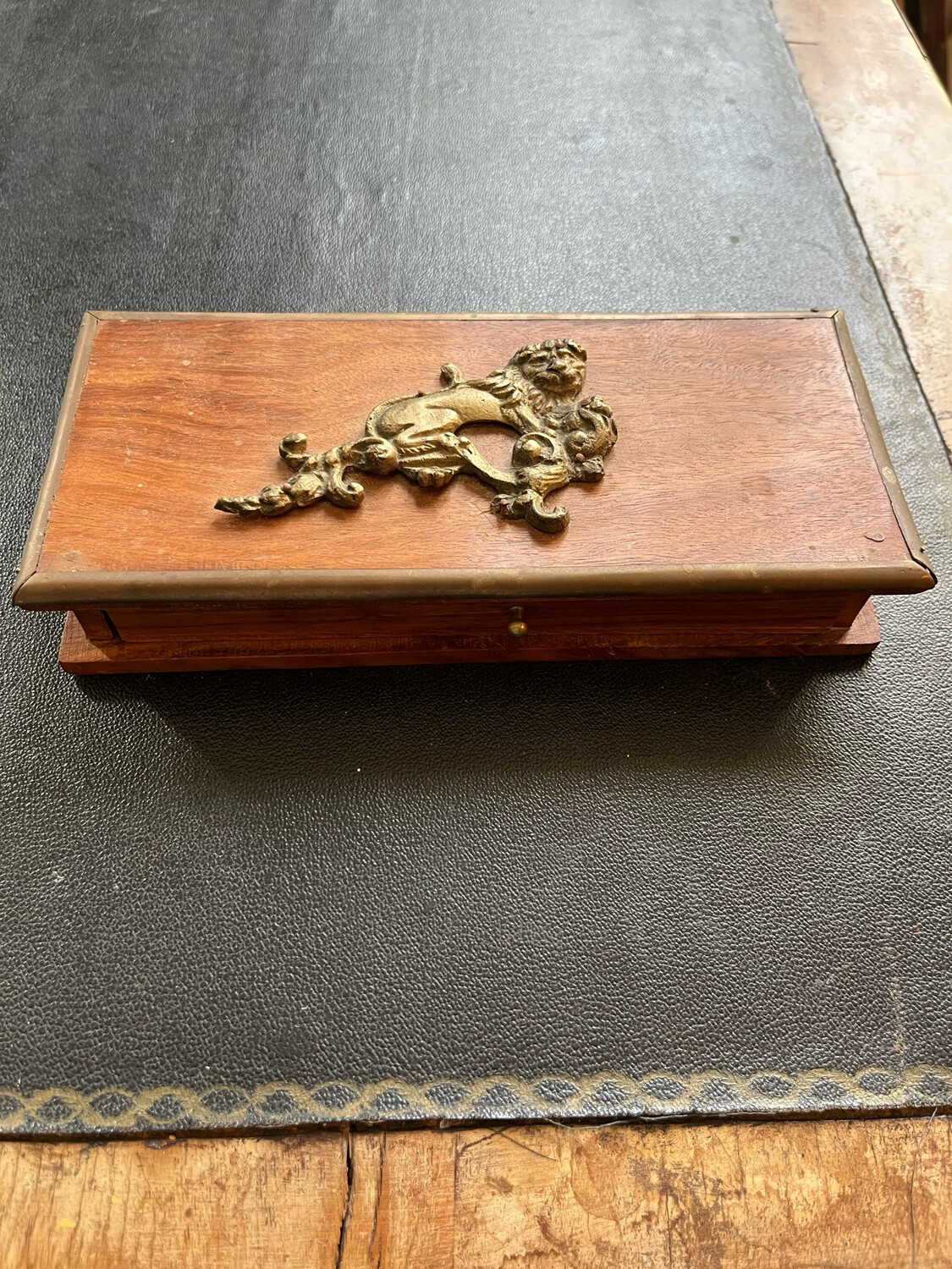 Coffret en bois ouvrant par un tiroir - 23,5 x 11 x 4 cm