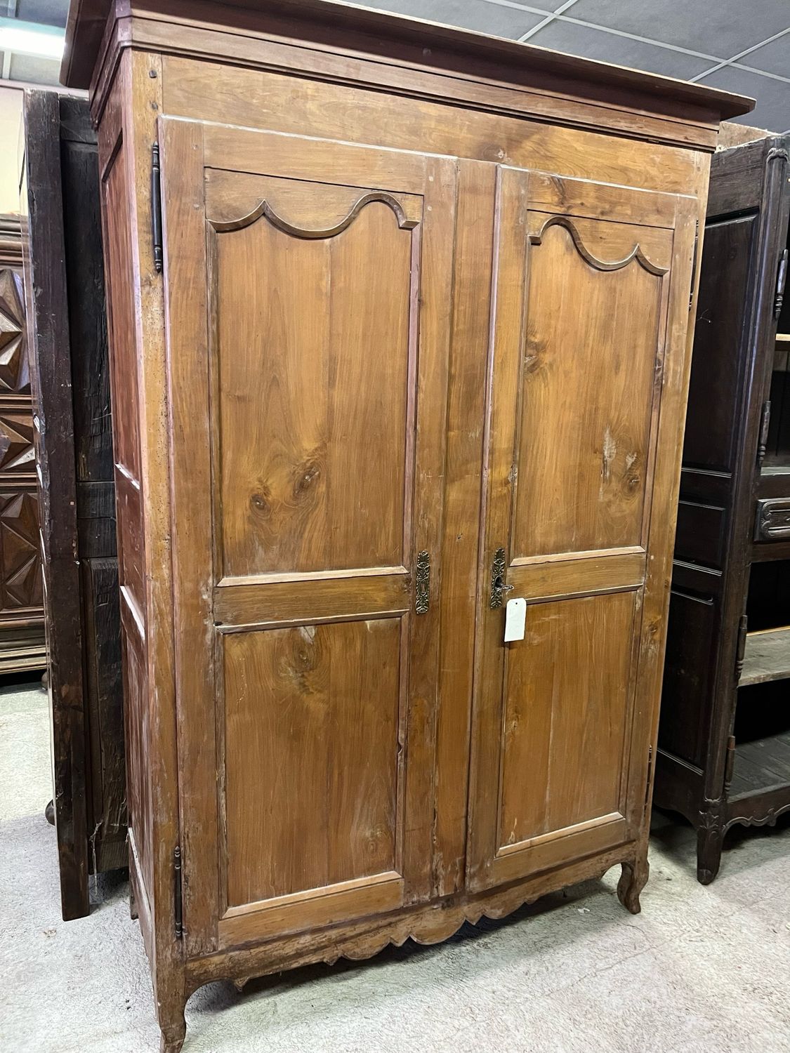 Armoire en bois - 214 x 135 x 60 cm