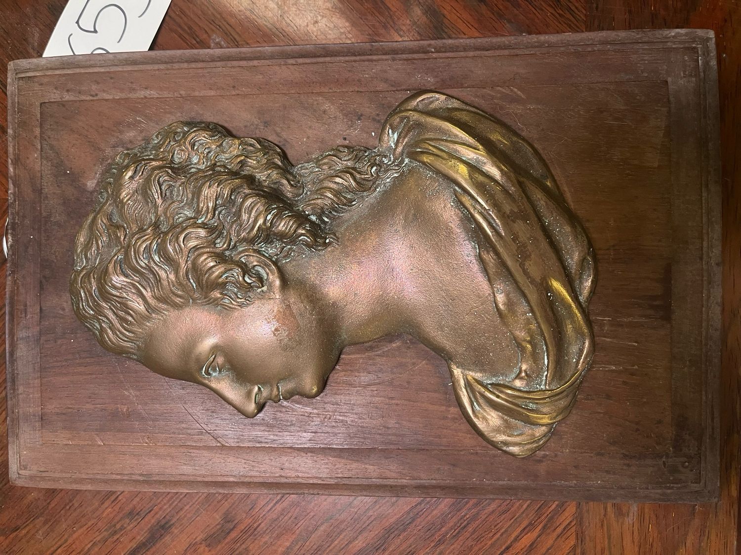 Buste de Marie-Antoinette sur tableau bois - 21 x 33 cm