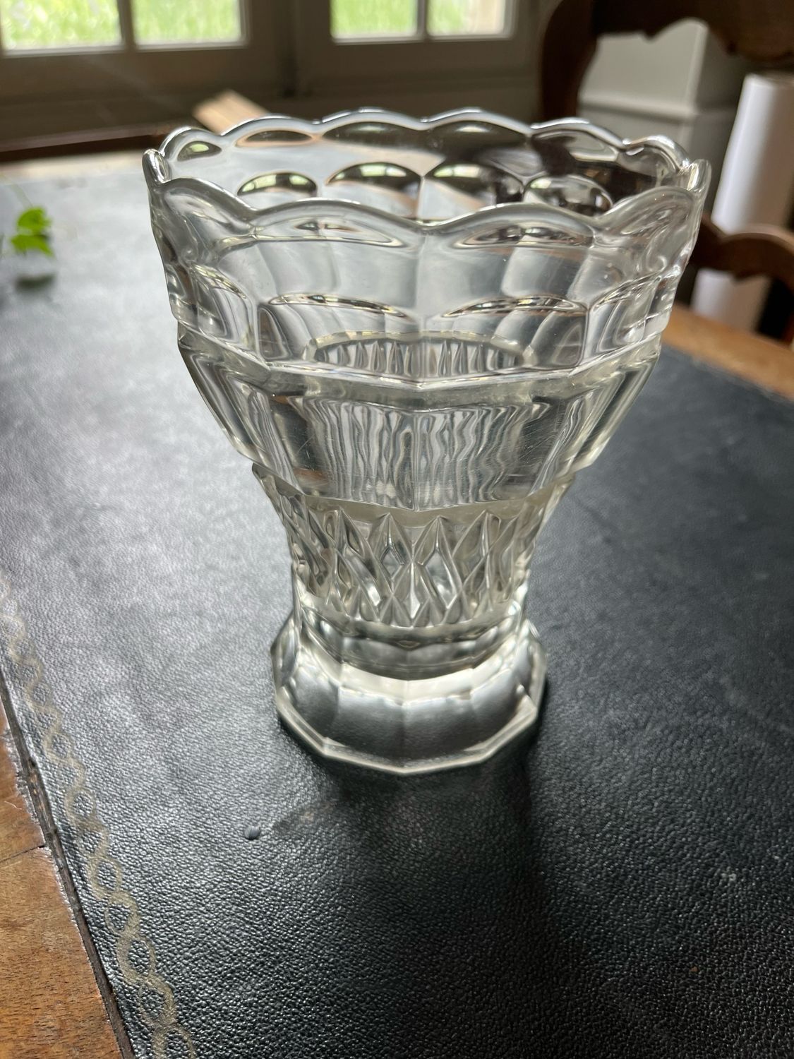 Vase en verre géométrique - H 16 cm