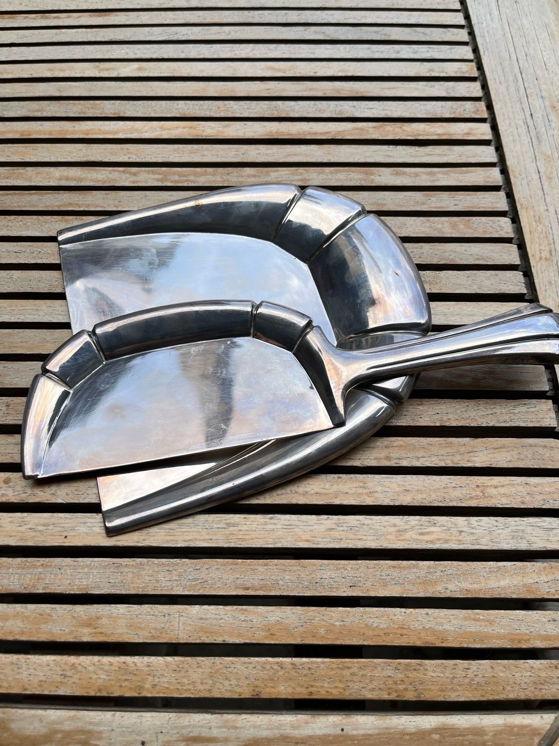 Ramasse miettes d’époque en métal argenté