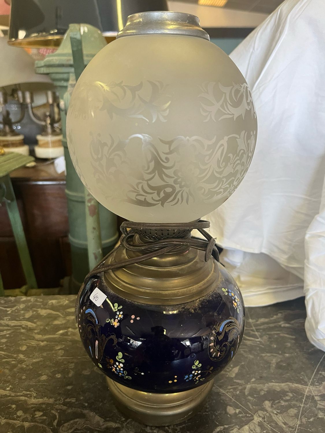 Lampe en céramique bleue décor floral