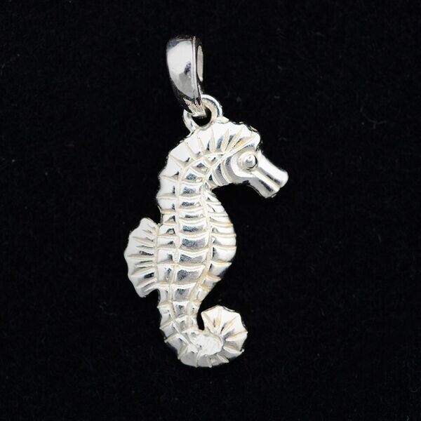 Sterling Silver Seahorse Pendant