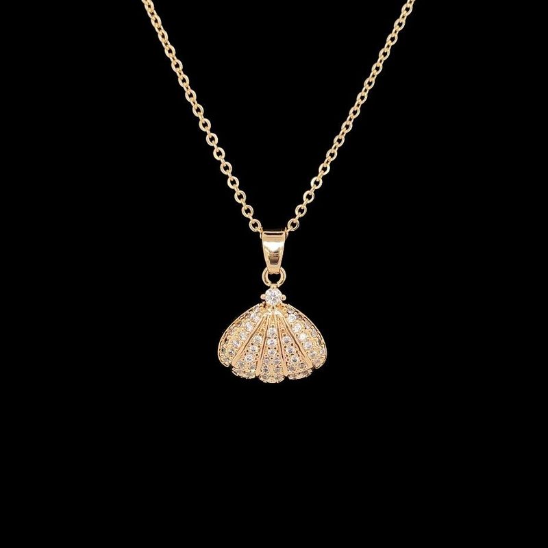 Crystal Shell Pendant (Gold Tone)