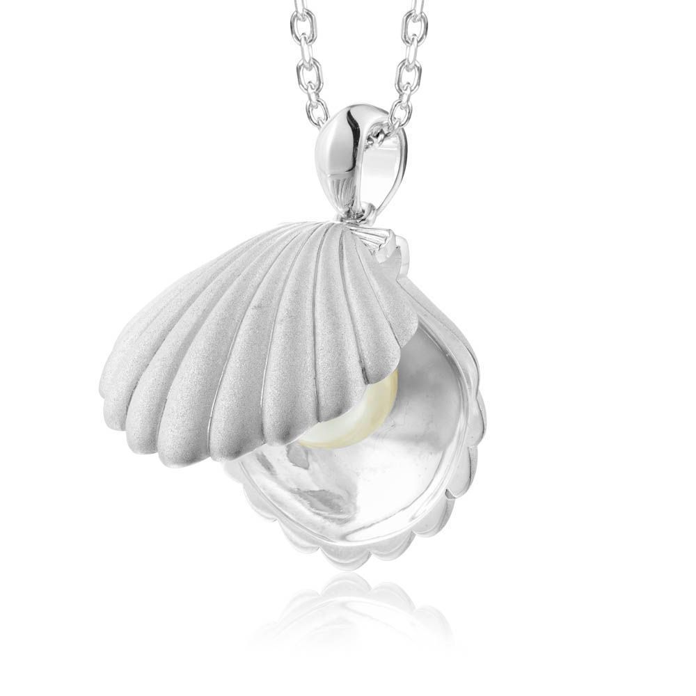 Shell Necklace With Pearl