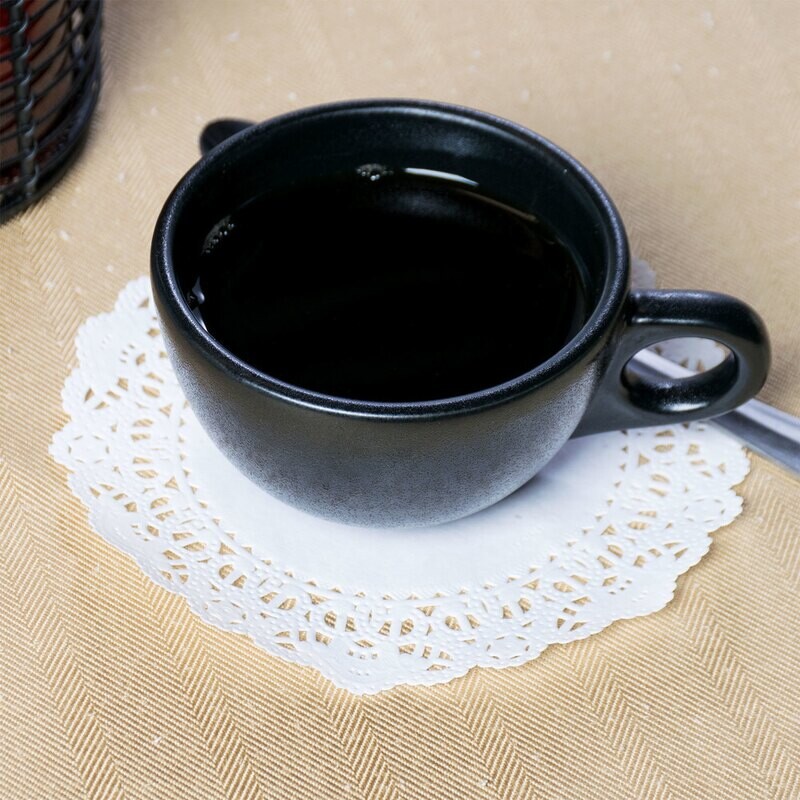 Amscan 6" White Lace Round 40ct