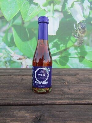 Sprankelende blauwe bessenwijn 20cl 10% alcohol (blauwebessenland.nl)