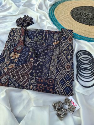 Short Kurti - Black