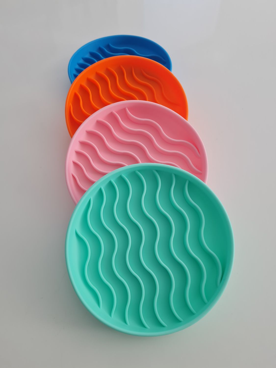 Wavy Silicone Slow Feeder Bowl