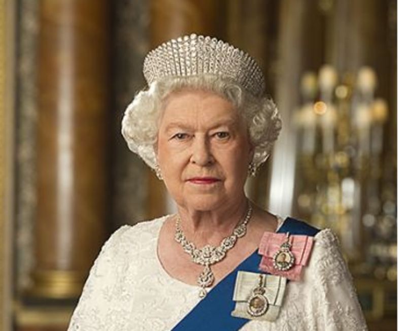 The Queen Collection DVD, Jubilee, Funeral,  Guards,  Elizabeth & Philip, plus unseen footage - over 50 titles on digital hard drive - play via smart TV