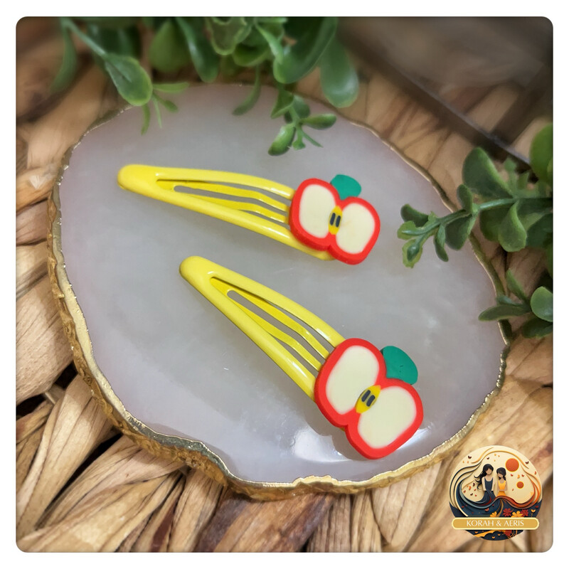 Apple 🍎 Clips (2 Pcs)