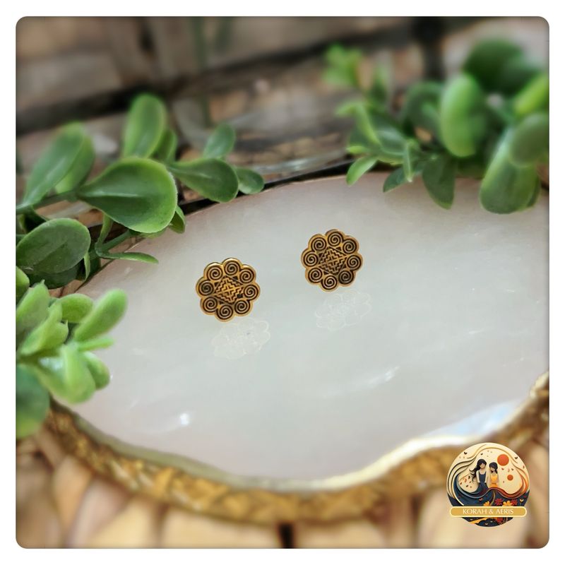 Black On Gold (Qwj studs 18k)