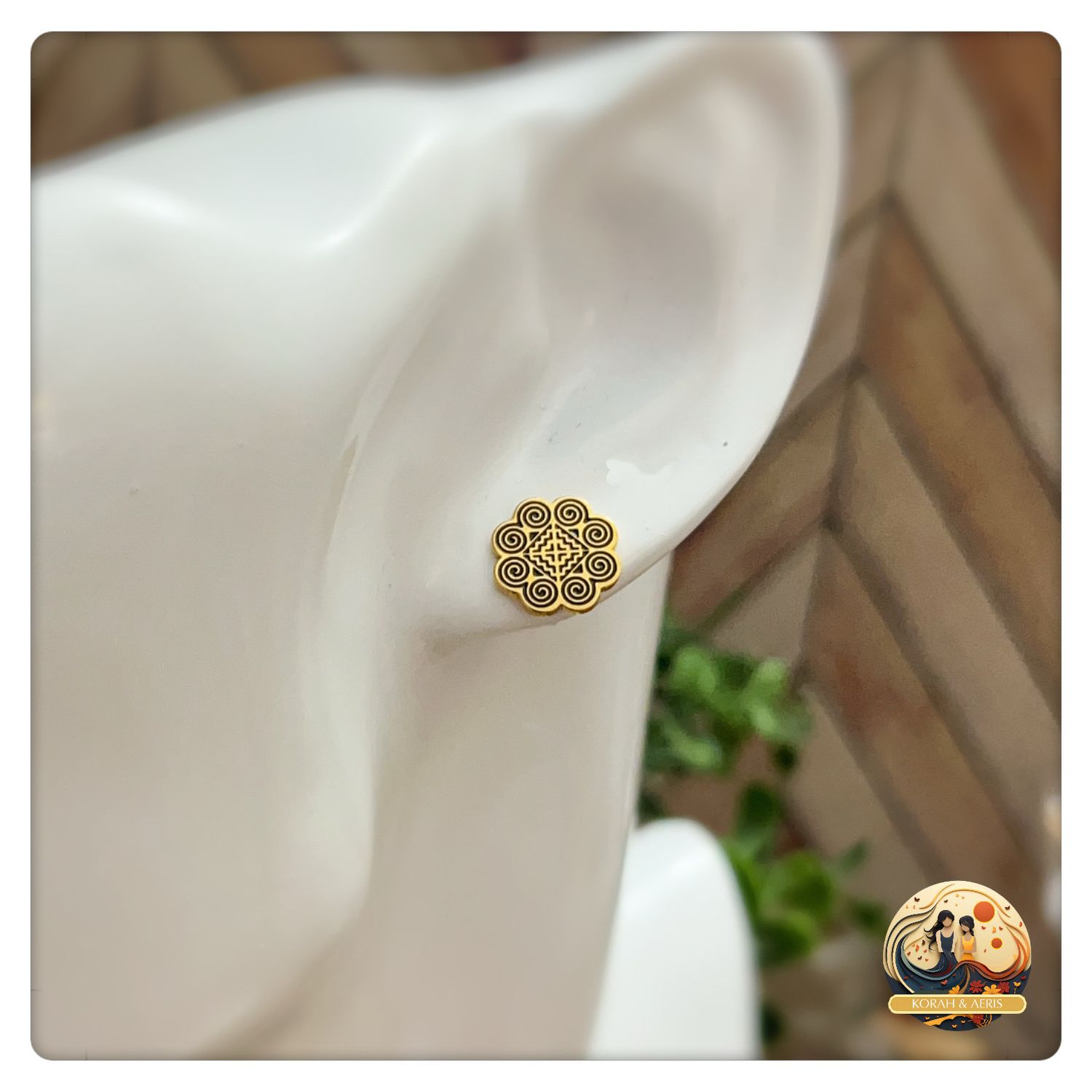 Black On Gold (Qwj studs 18k)