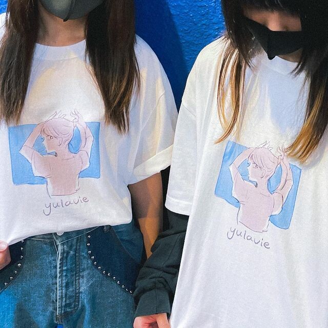 yulavieTシャツ