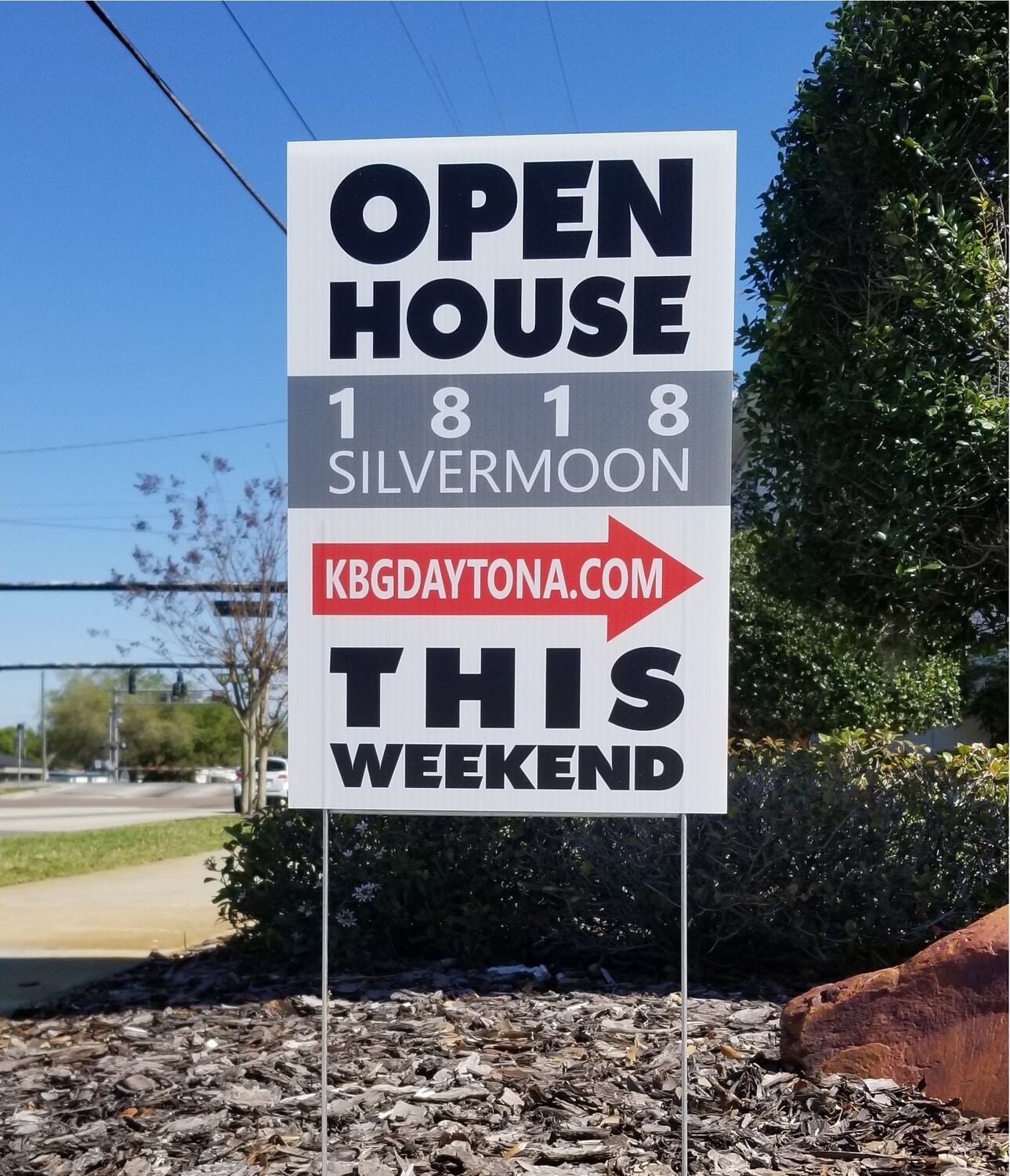 12 x 18 Fast Yard Signs / 2 SIDE / IN HANDS 3 4