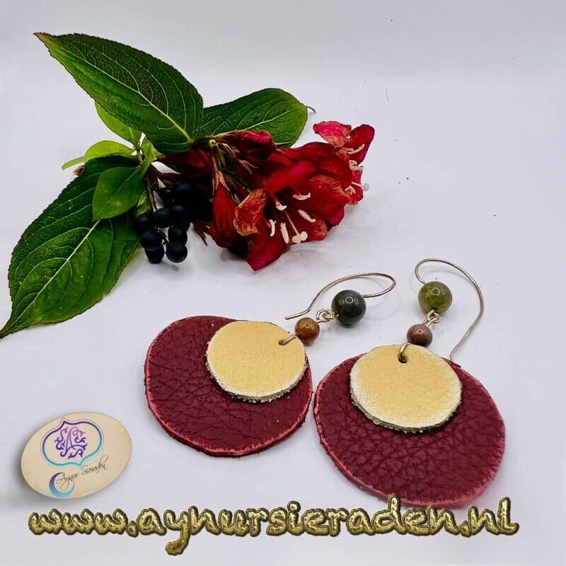 oorbellen met leer en agaat