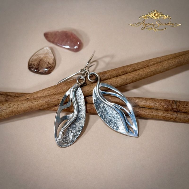 Handgemaakte zilveren oorbellen Herfstbladen – voorkant
