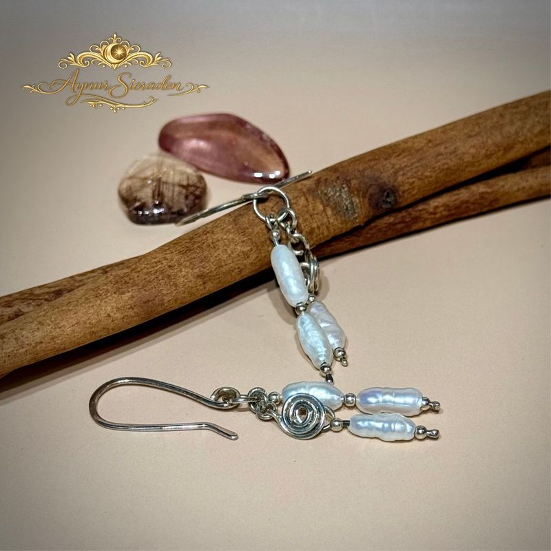 Zilveren oorbellen met zoetwaterparels – Zoete Parels van Aynur Sieraden