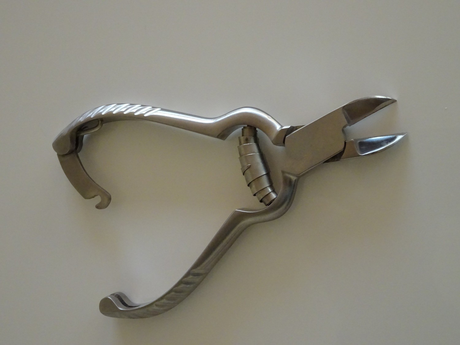 Nagelzange klein mit Pufferfeder, 12.5 cm