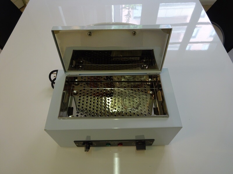 Heissluftsterilisator 1,5 L Heissluftsterilisator 1,5 L