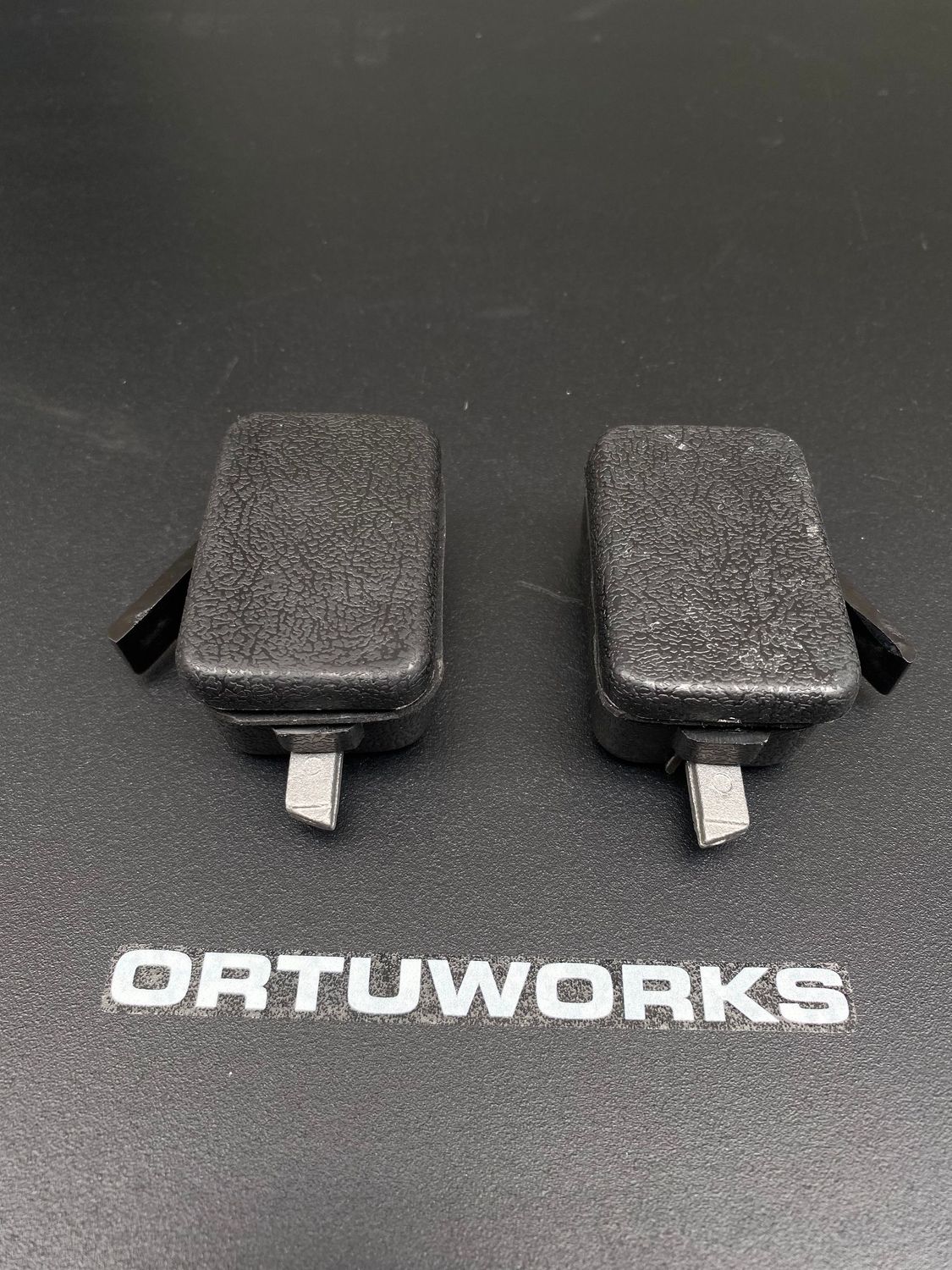 Cerradura corrediza de ventana de la puerta trasera