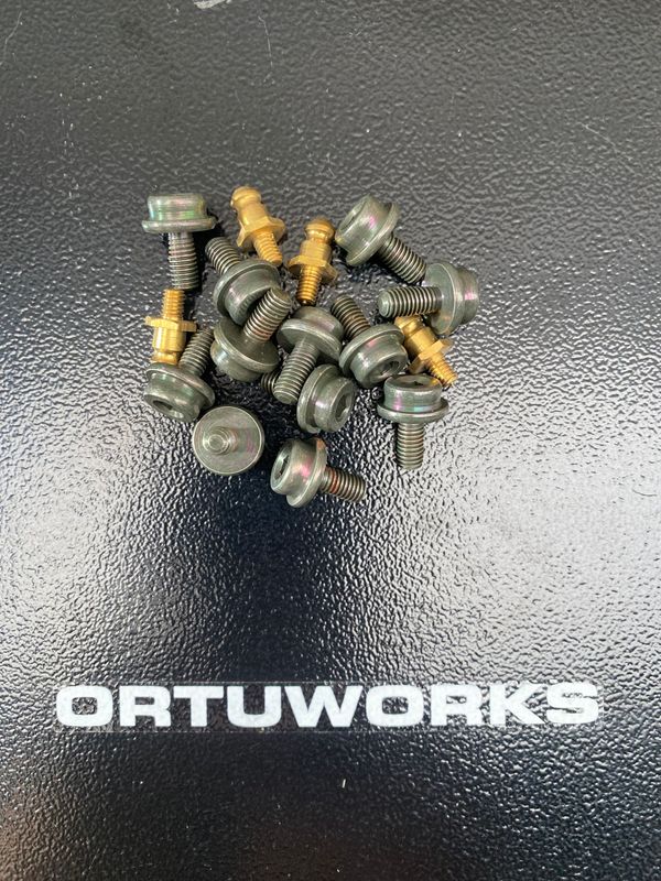 tornillos / corchetes de botón y espigas techo  Lona Suzuki Samurai / Santana (115)