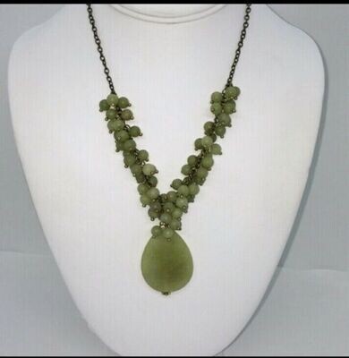 JADE CLUSTER NECKLACE AND EARRINGS SET
