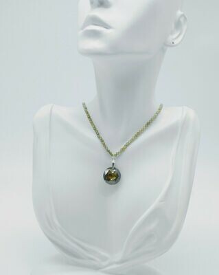 STERLING SILVER GREEN CUBIC ZIRCONIA PENDANT NECKLACE