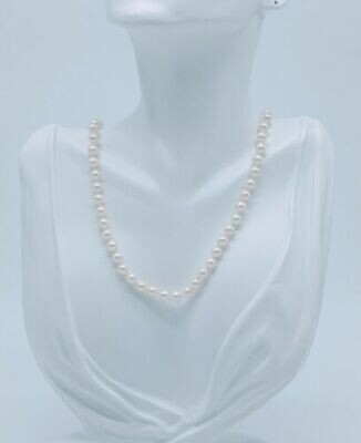 VINTAGE TALBOTS KNOTTED PEARL NECKLACE
